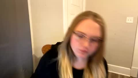 Snapshot of phatassblond chatting on 01-20-25, 10:37 PhatAssBlond online show from 01-20-25, 10:37