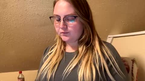 Snapshot of phatassblond chatting on 02-04-25, 03:54 PhatAssBlond online show from 02-04-25, 03:54