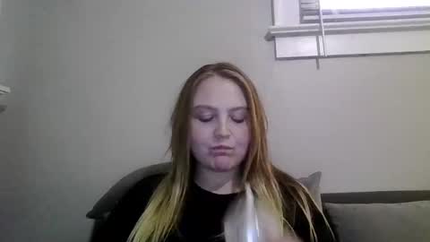 Snapshot of phatassblond chatting on 02-10-25, 09:58 PhatAssBlond online show from 02-10-25, 09:58