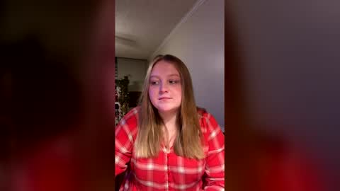 Snapshot of phatassblond chatting on 12-16-25, 11:21 PhatAssBlond online show from 12-16-25, 11:21