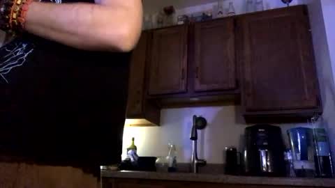 Phil online show from 12-31-24, 04:06