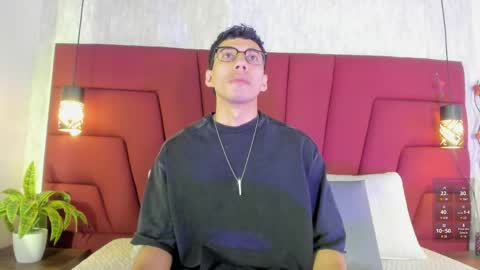 Milo online show from 04-11-26, 11:36