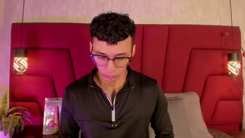 Milo online show from 04-21-26, 11:38