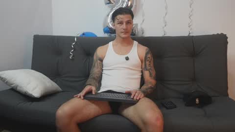 Snapshot of philip_dalton chatting on 10-27-25, 05:28 Philip Dalton online show from 10-27-25, 05:28