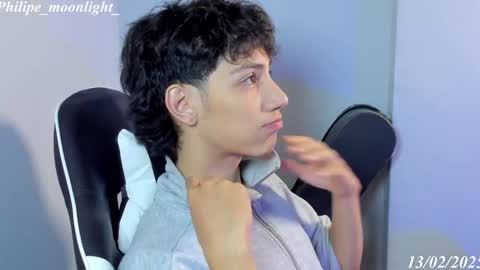 Phil.   INDEPENDENT MODEL online show from 02-14-25, 04:15