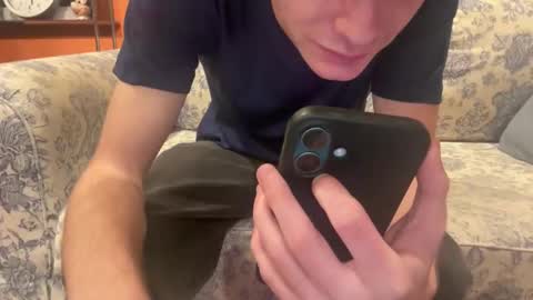 Snapshot of philipperyan18 chatting on 11-18-25, 09:41 Pitaylol online show from 11-18-25, 09:41