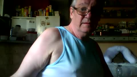 Snapshot of phillboys chatting on 07-03-26, 03:40 phillboys online show from 07-03-26, 03:40