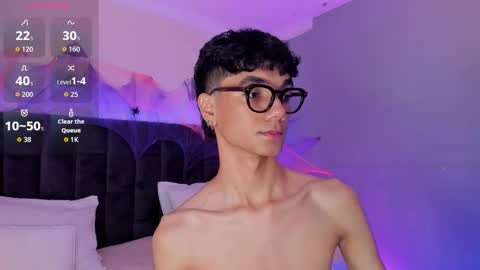 Snapshot of phillicious_ chatting on 10-23-25, 10:41 Phillip online show from 10-23-25, 10:41