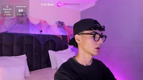 Snapshot of phillicious_ chatting on 10-26-25, 09:53 Phillip online show from 10-26-25, 09:53