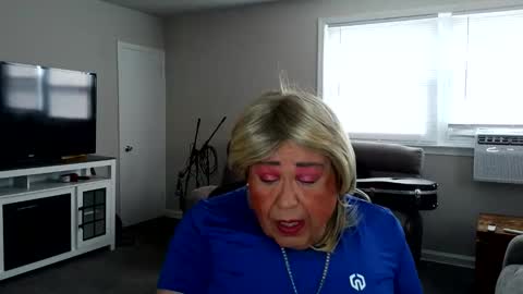 Geri online show from 04-18-26, 07:58