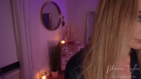 PHOENIX TAYLOR online show from 11-19-25, 02:11