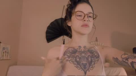 Snapshot of phoenixx_x chatting on 04-21-26, 02:51 phoenixx_x online show from 04-21-26, 02:51