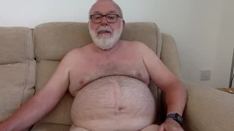 Snapshot of phozzagain chatting on 05-27-26, 03:53 phozzagain online show from 05-27-26, 03:53