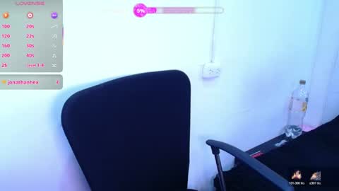 Snapshot of phylavell_ chatting on 06-16-26, 08:55 phylavell_ online show from 06-16-26, 08:55