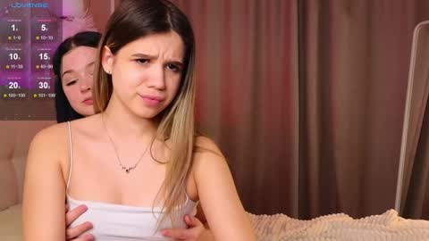 Snapshot of phyllisheart chatting on 01-16-25, 02:30 Lora black and Lili blonde welcome you here online show from 01-16-25, 02:30