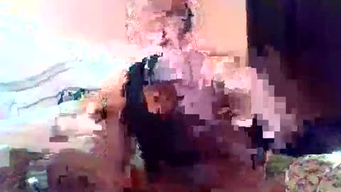 Snapshot of pi516363 chatting on 12-22-25, 05:37 Ale online show from 12-22-25, 05:37