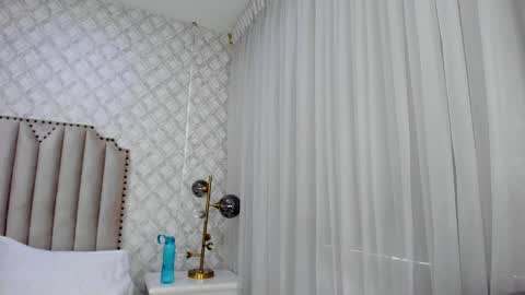 Snapshot of pia_johnson_ chatting on 01-03-25, 05:31 online show from 01-03-25, 05:31