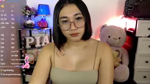 Pia online show from 02-07-25, 02:04