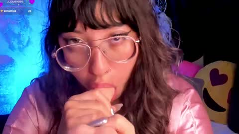 Snapshot of piafisher_ chatting on 02-19-25, 04:44 PIA FISHER online show from 02-19-25, 04:44