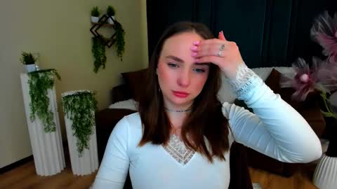 Emelie online show from 03-10-26, 07:13