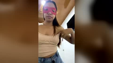pielcanela101527 online show from 07-08-26, 03:33