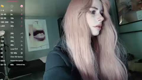 Snapshot of piera_ chatting on 06-17-26, 07:15 Piera online show from 06-17-26, 07:15