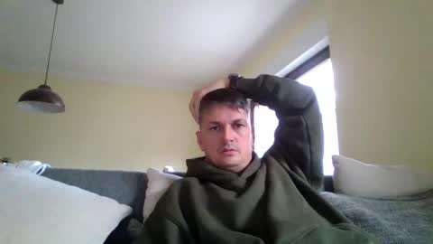 Snapshot of piercingsxxx chatting on 11-18-25, 08:30 piercingsxxx online show from 11-18-25, 08:30