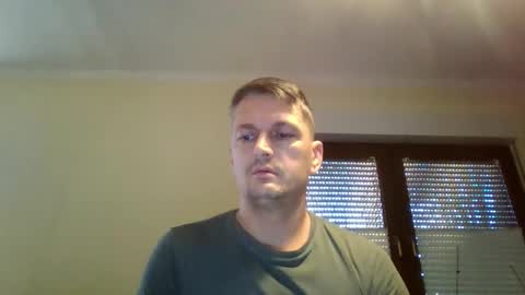 Snapshot of piercingsxxx chatting on 11-21-25, 07:07 piercingsxxx online show from 11-21-25, 07:07