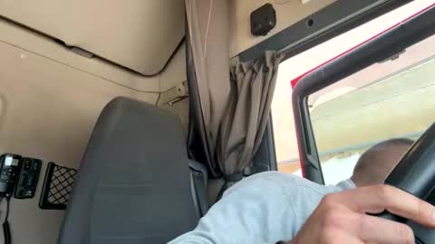 pierotu online show from 10-17-25, 10:51