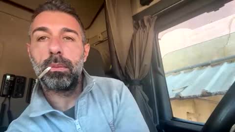 pierotu online show from 11-20-25, 09:09