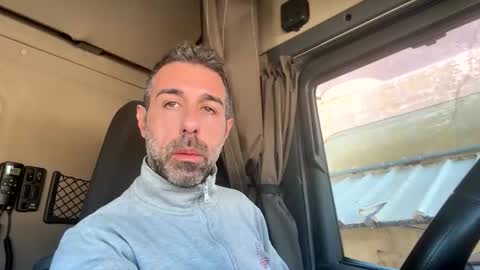 pierotu online show from 02-02-26, 09:19