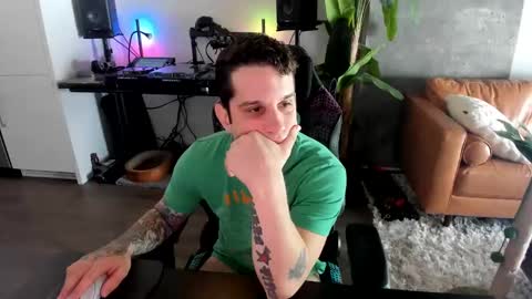 Snapshot of pierrefitch chatting on 03-01-25, 07:15 Pierre Fitch online show from 03-01-25, 07:15