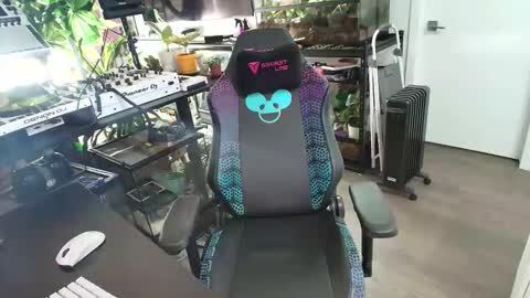 Pierre Fitch online show from 01-18-26, 03:27