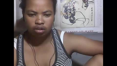 Snapshot of pierrette12345 chatting on 04-05-26, 06:27 pierrette12345 online show from 04-05-26, 06:27