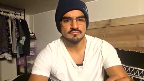 Snapshot of piggybottom299 chatting on 11-11-25, 05:07 piggybottom299 online show from 11-11-25, 05:07