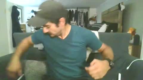 Snapshot of piggybottom299 chatting on 11-16-25, 04:18 piggybottom299 online show from 11-16-25, 04:18