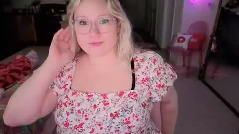Piggy Rose online show from 07-24-26, 11:36