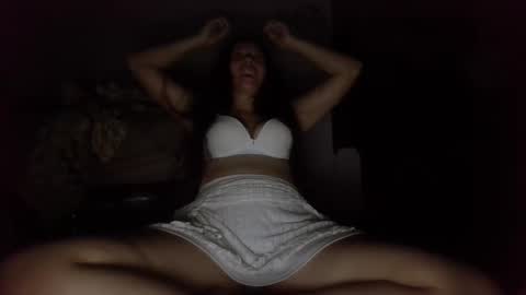 Snapshot of piink_mila chatting on 09-18-25, 04:14 Mila online show from 09-18-25, 04:14