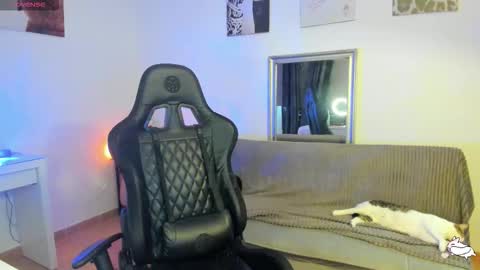 PiinkPandora online show from 10-17-25, 02:08