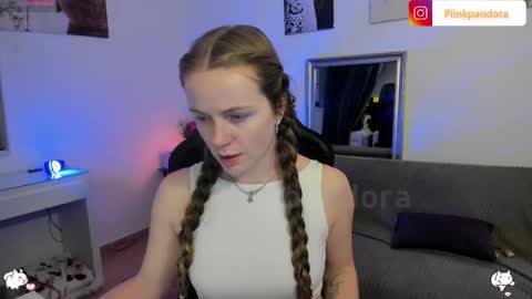 PiinkPandora online show from 04-19-26, 08:33