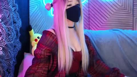 Snapshot of pika_pikaa chatting on 04-27-26, 11:14 Sonya online show from 04-27-26, 11:14