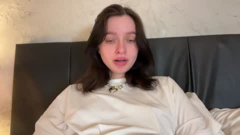 Snapshot of pileacadieri__ chatting on 01-10-25, 01:31 Trisha online show from 01-10-25, 01:31