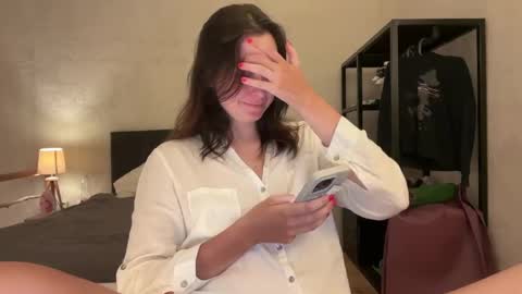 Snapshot of pileacadieri__ chatting on 03-11-25, 02:07 Trisha online show from 03-11-25, 02:07