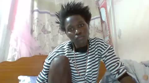 Snapshot of pinah1997 chatting on 06-08-26, 11:05 pinah1997 online show from 06-08-26, 11:05
