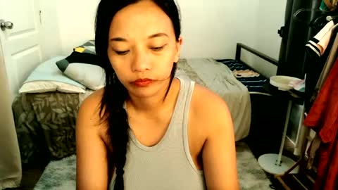 Snapshot of pinay_beauty14 chatting on 06-17-26, 12:24 pinay beauty14 online show from 06-17-26, 12:24