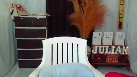 Dhalia online show from 10-15-25, 12:49