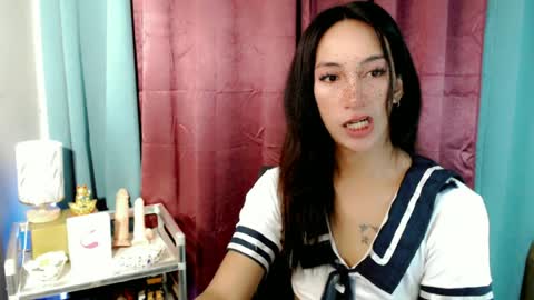 Snapshot of pinay_lucy chatting on 06-22-26, 05:04 lucyLove online show from 06-22-26, 05:04