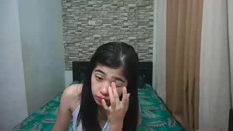 Snapshot of pinaycutie_sylvia chatting on 11-02-25, 11:40 Via online show from 11-02-25, 11:40