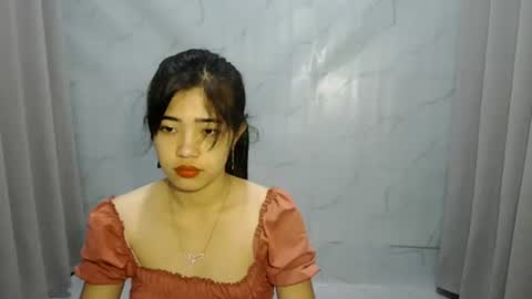 Snapshot of pinaycutie_sylvia chatting on 11-21-25, 11:14 Via online show from 11-21-25, 11:14