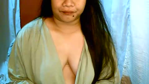 Snapshot of pinayjona chatting on 02-05-25, 12:27 pinayjona online show from 02-05-25, 12:27